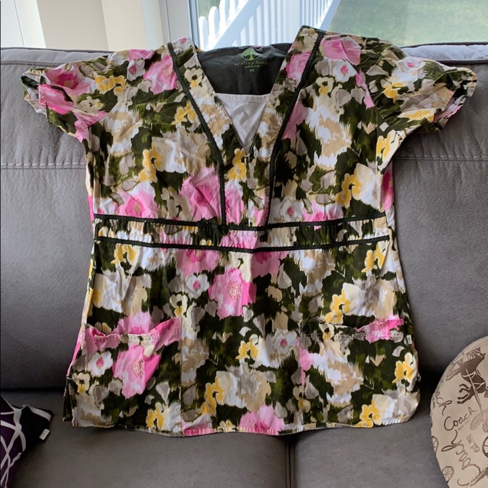 Scrub top